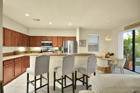 Casa en venta en Homestead, Florida, 5 dormitorios, 236.9 m2 № 2385327 - foto 22