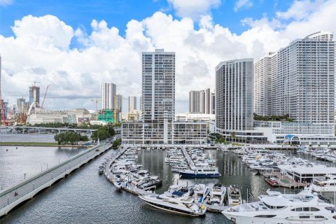 Condominio en alquiler en Miami, Florida, 35.3 m2 № 2033641 - foto 17