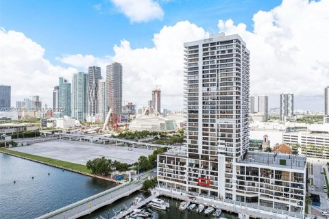 Condominio en alquiler en Miami, Florida, 35.3 m2 № 2033641 - foto 3