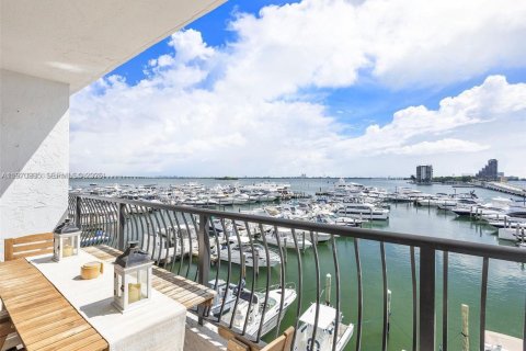 Condominio en alquiler en Miami, Florida, 35.3 m2 № 2033641 - foto 23