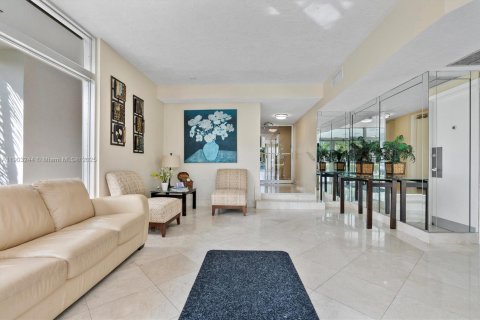 Condominio en venta en Bay Harbor Islands, Florida, 2 dormitorios, 91.04 m2 № 1955642 - foto 19