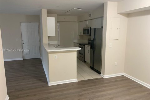 Снять в аренду кондоминиум в Хомстед, Флорида 3 спальни, 104.61м2, № 2036011 - фото 3