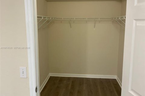 Снять в аренду кондоминиум в Хомстед, Флорида 3 спальни, 104.61м2, № 2036011 - фото 15