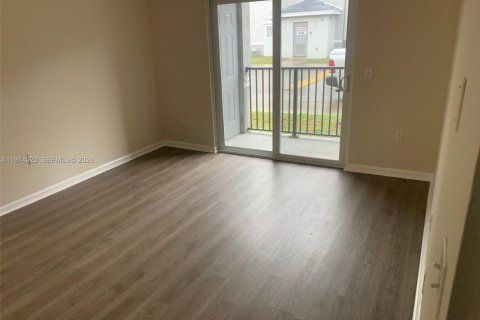 Снять в аренду кондоминиум в Хомстед, Флорида 3 спальни, 104.61м2, № 2036011 - фото 6