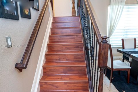 House in Miramar, Florida 5 bedrooms, 281.68 sq.m. № 2003054 - photo 22