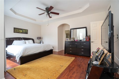 House in Miramar, Florida 5 bedrooms, 281.68 sq.m. № 2003054 - photo 25