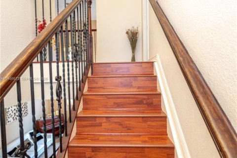 House in Miramar, Florida 5 bedrooms, 281.68 sq.m. № 2003054 - photo 23