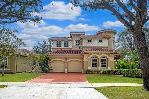 House in Miramar, Florida 5 bedrooms, 281.68 sq.m. № 2003054