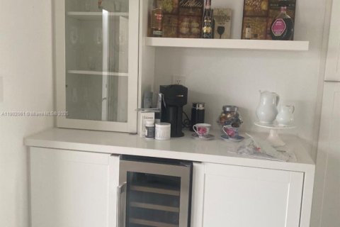 Villa ou maison à vendre à Hialeah, Floride: 3 chambres, 110.55 m2 № 1953589 - photo 6