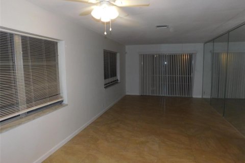 Condo in Deerfield Beach, Florida, 2 bedrooms  № 2086484 - photo 12