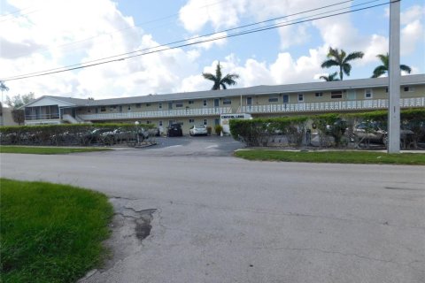 Condo in Deerfield Beach, Florida, 2 bedrooms  № 2086484