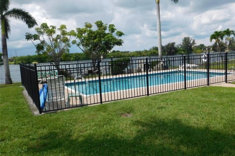 Condo in Deerfield Beach, Florida, 2 bedrooms  № 2086484 - photo 6