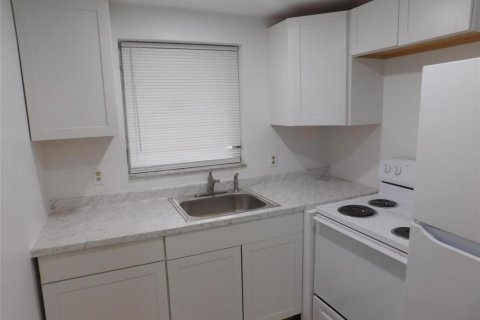 Condo in Deerfield Beach, Florida, 2 bedrooms  № 2086484 - photo 11