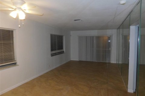 Condo in Deerfield Beach, Florida, 2 bedrooms  № 2086484 - photo 13