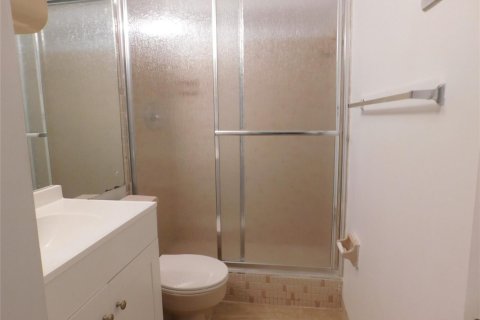 Condo in Deerfield Beach, Florida, 2 bedrooms  № 2086484 - photo 18