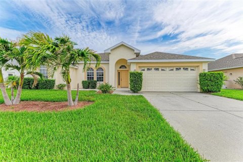 Casa en Bradenton, Florida 3 dormitorios, 168.25 m2 № 2134187