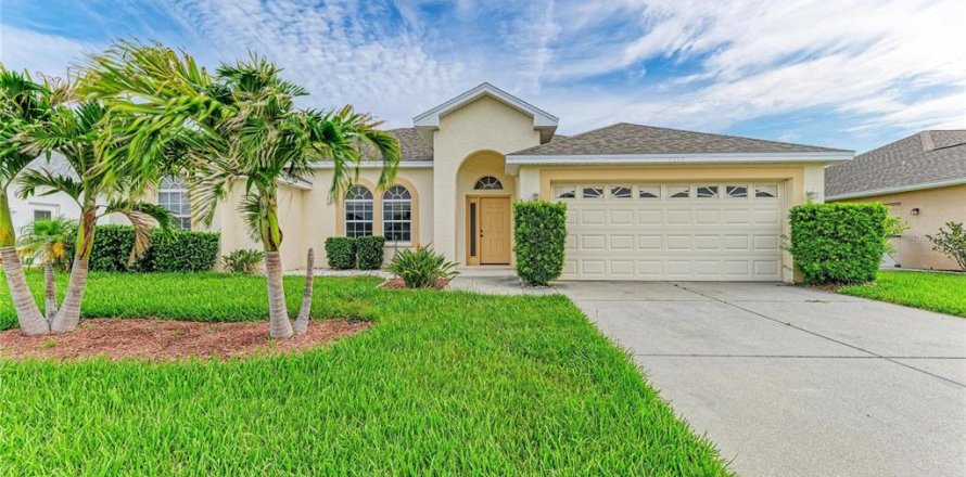Casa en Bradenton, Florida 3 dormitorios, 168.25 m2 № 2134187