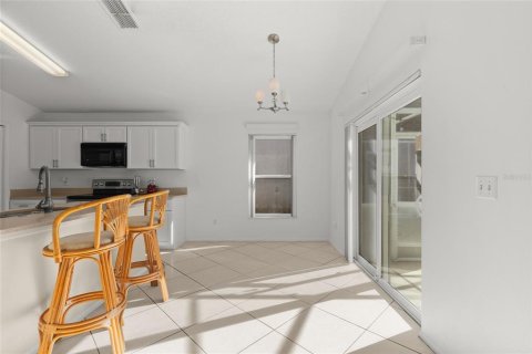 Villa ou maison à vendre à Davenport, Floride: 3 chambres, 153.38 m2 № 2419535 - photo 12