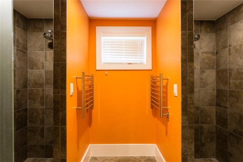 Casa en venta en Four Corners, Florida, 10 dormitorios, 1351.36 m2 № 2214473 - foto 19