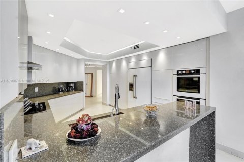 Condominio en venta en Aventura, Florida, 3 dormitorios, 294.78 m2 № 1689390 - foto 27
