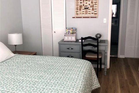 Condo in Dunedin, Florida, 2 bedrooms  № 1900183 - photo 22