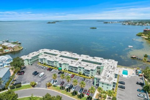 Condo in Dunedin, Florida, 2 bedrooms  № 1900183 - photo 1