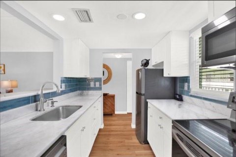 Condo in Dunedin, Florida, 2 bedrooms  № 1900183 - photo 3