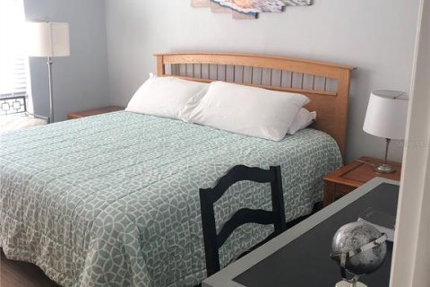 Condo in Dunedin, Florida, 2 bedrooms  № 1900183 - photo 21