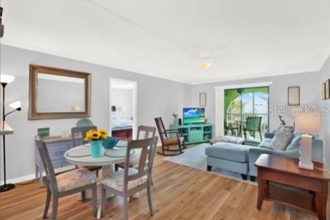 Condo in Dunedin, Florida, 2 bedrooms  № 1900183 - photo 4