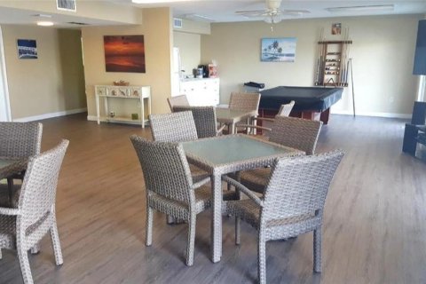 Condo in Dunedin, Florida, 2 bedrooms  № 1900183 - photo 29
