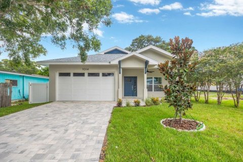 House in Largo, Florida 4 bedrooms, 171.22 sq.m. № 1873615 - photo 2