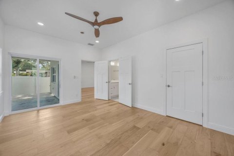 House in Largo, Florida 4 bedrooms, 171.22 sq.m. № 1873615 - photo 27