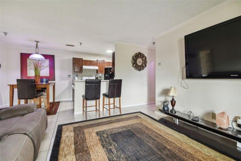 Condo in Saint Petersburg, Florida, 2 bedrooms  № 1541222 - photo 10