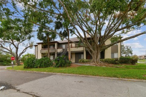 Condo in Saint Petersburg, Florida, 2 bedrooms  № 1541222 - photo 4