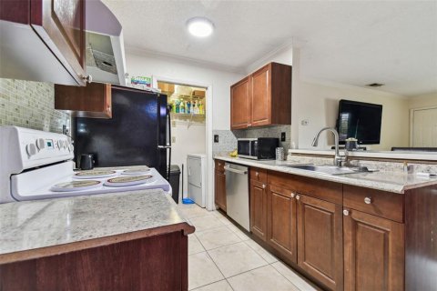 Condo in Saint Petersburg, Florida, 2 bedrooms  № 1541222 - photo 17