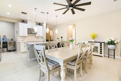 House in Port St. Lucie, Florida 4 bedrooms, 222.41 sq.m. № 1763365 - photo 6
