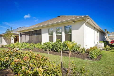 House in Port St. Lucie, Florida 4 bedrooms, 222.41 sq.m. № 1763365 - photo 24