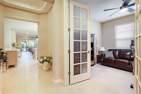 House in Port St. Lucie, Florida 4 bedrooms, 222.41 sq.m. № 1763365 - photo 30