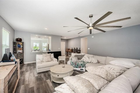 House in Mims, Florida 3 bedrooms, 161.46 sq.m. № 1849373 - photo 7