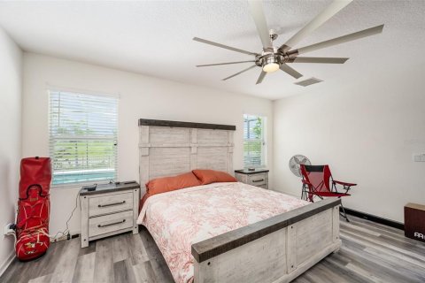 House in Mims, Florida 3 bedrooms, 161.46 sq.m. № 1849373 - photo 13