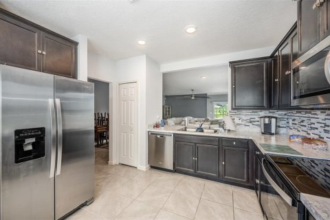House in Mims, Florida 3 bedrooms, 161.46 sq.m. № 1849373 - photo 11