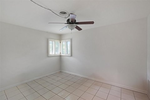 House in Port St. Lucie, Florida 3 bedrooms, 132.66 sq.m. № 2082077 - photo 15