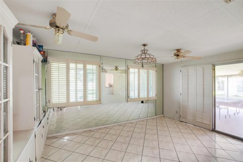 House in Port St. Lucie, Florida 3 bedrooms, 132.66 sq.m. № 2082077 - photo 20