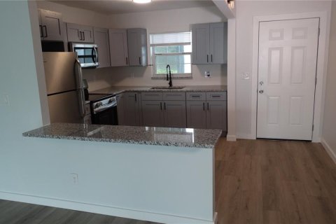 Condominio en venta en Tampa, Florida, 2 dormitorios, 83.8 m2 № 2150757 - foto 12