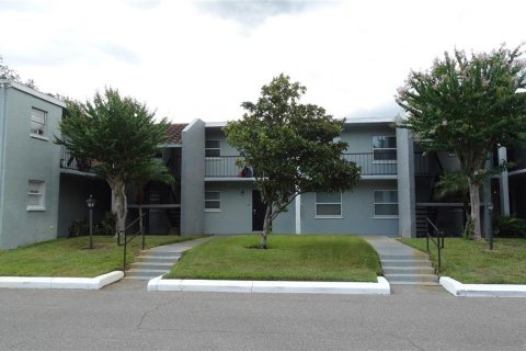 Condominio en Tampa, Florida, 2 dormitorios № 2150757