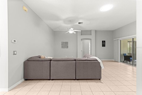 House in The Villages, Florida 3 bedrooms, 171.96 sq.m. № 1810654 - photo 17