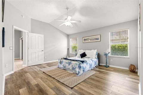 House in The Villages, Florida 3 bedrooms, 171.96 sq.m. № 1810654 - photo 22