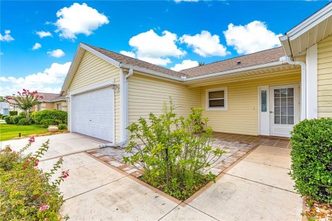 House in The Villages, Florida 3 bedrooms, 171.96 sq.m. № 1810654 - photo 4