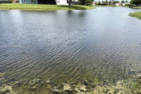 House in Boca Raton, Florida 3 bedrooms, 150.97 sq.m. № 1726068 - photo 12