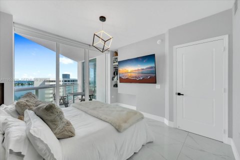 Купить кондоминиум в Майами, Флорида 1 спальня, 76.92м2, № 2011976 - фото 12